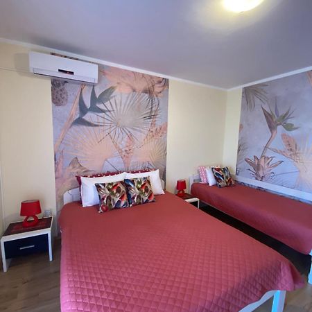 Apartments Villa Viktoria Тиват Екстериор снимка