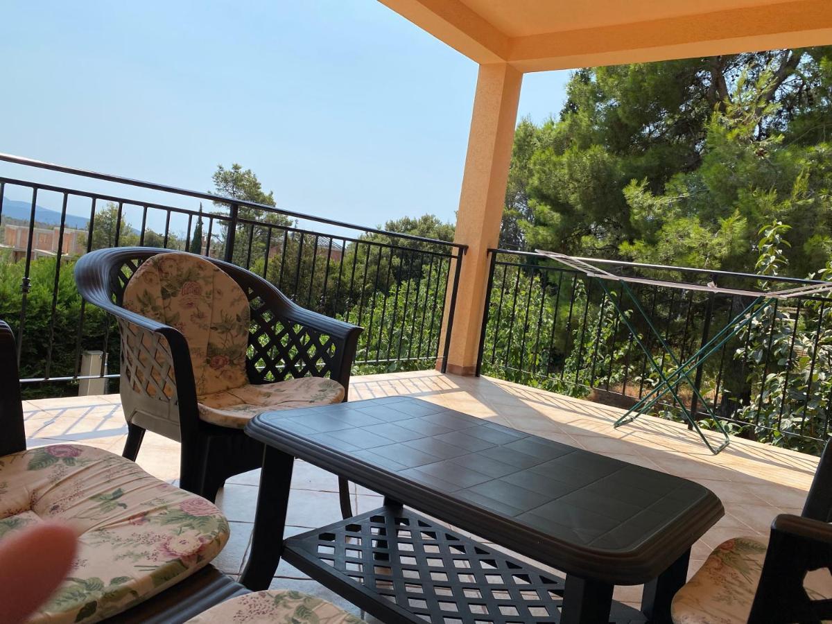 Apartments Villa Viktoria Тиват Екстериор снимка