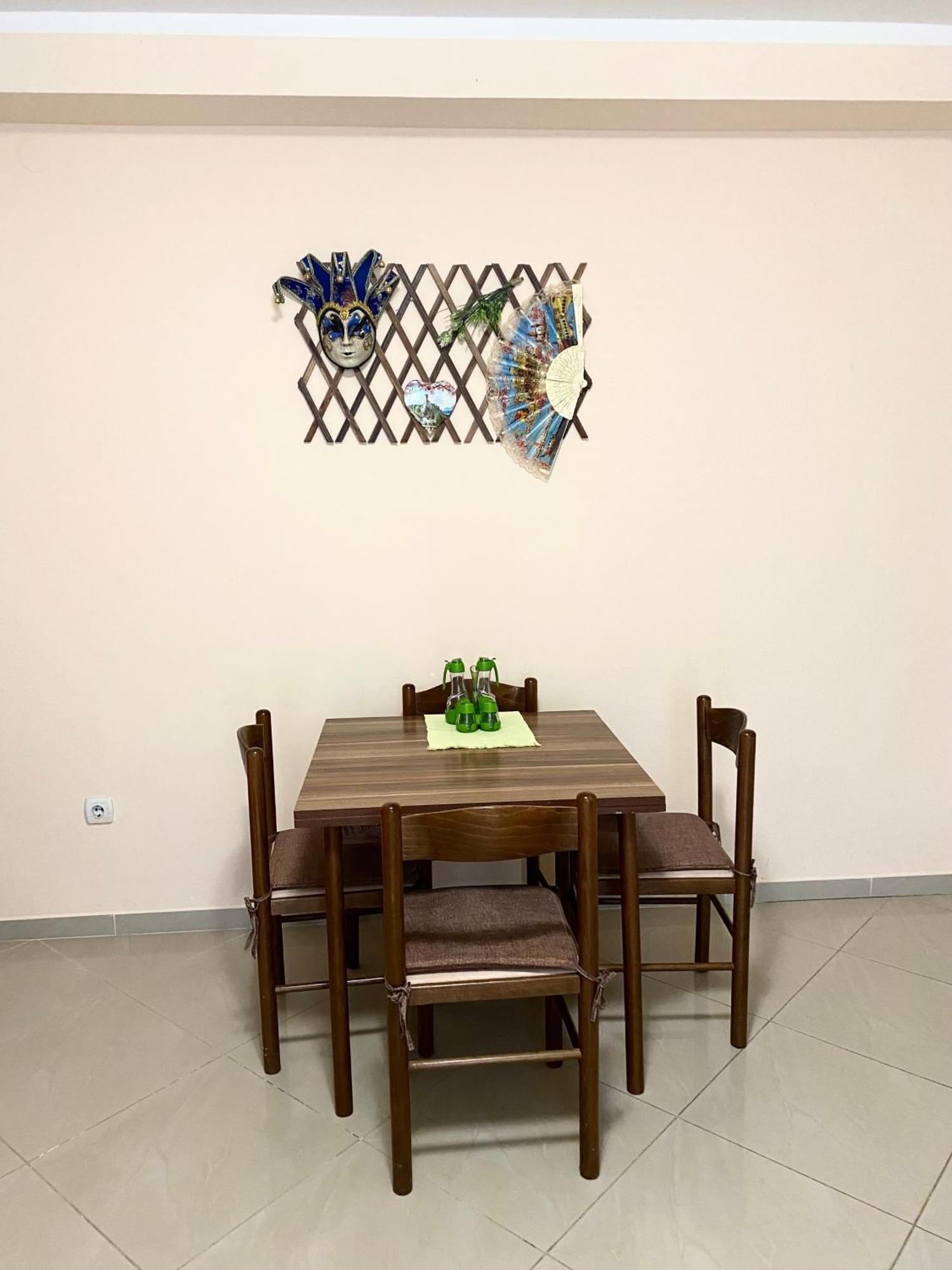 Apartments Villa Viktoria Тиват Екстериор снимка