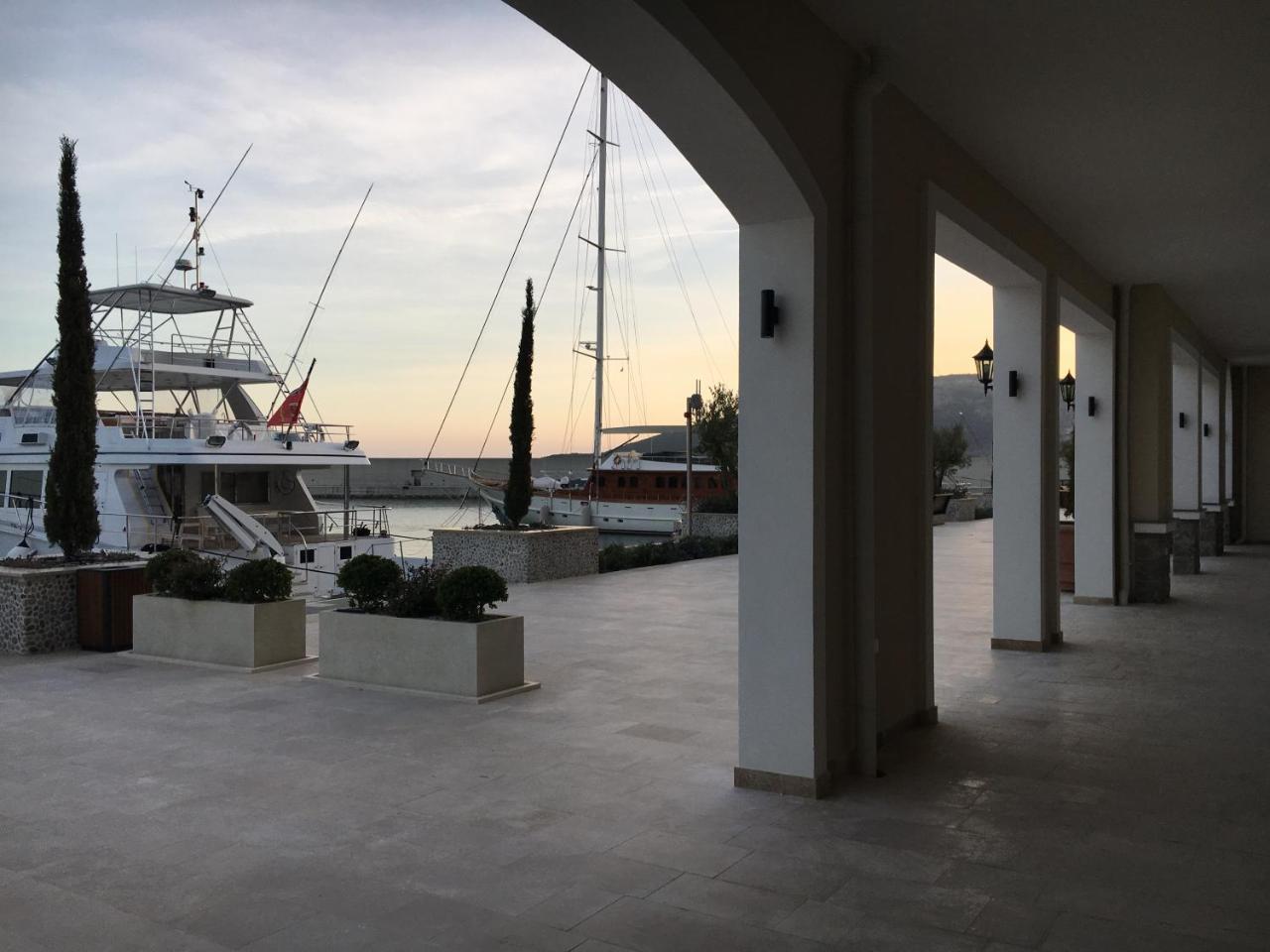 Apartments Villa Viktoria Тиват Екстериор снимка